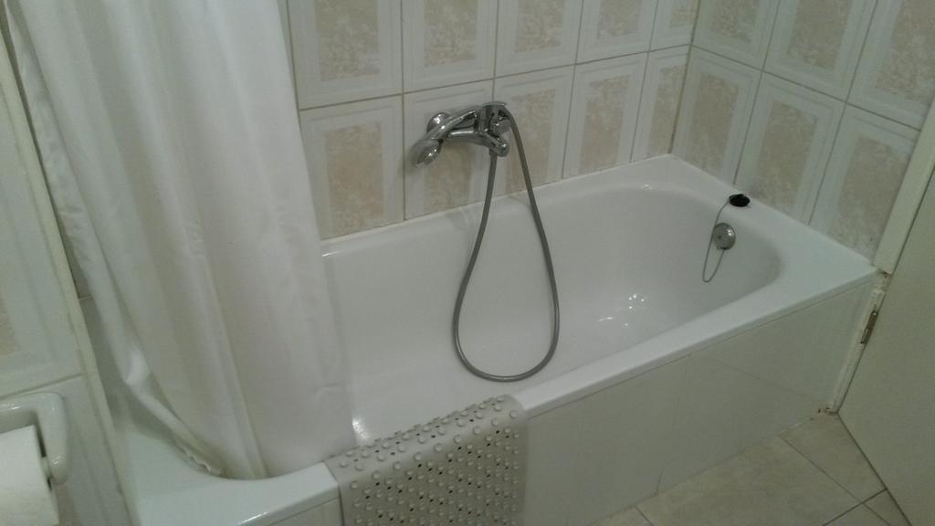 Elana Apartment With Free Wifi طوستا ديل سيلونثيو المظهر الخارجي الصورة